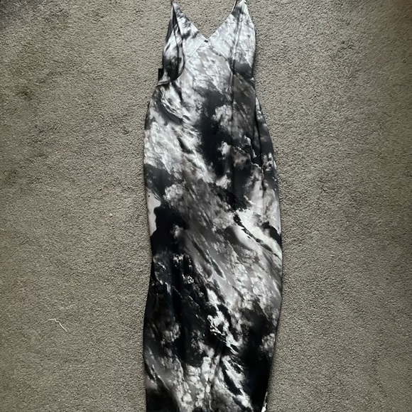 Madeline Skye Sleeveless Maxi Dress
ALLSAINTS NWOT - Picture 6 of 6